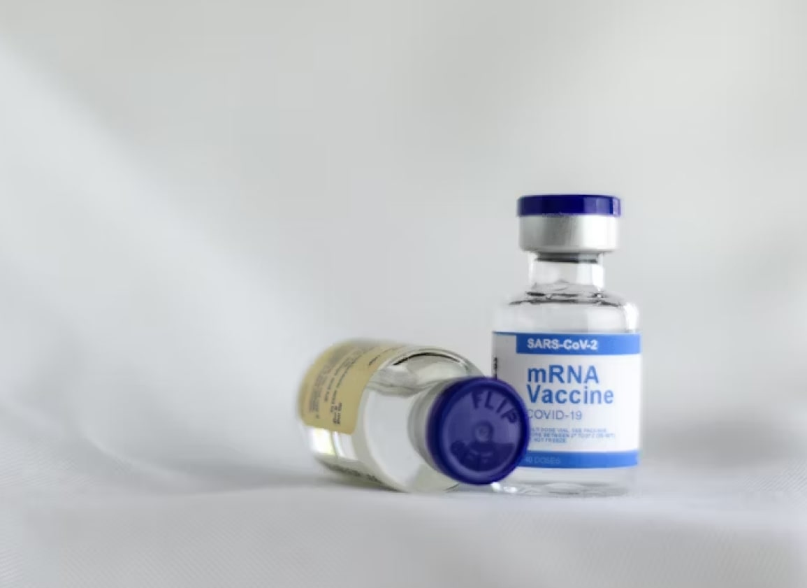 grote-studie-linkt-coronavaccins-aan-ernstige-gezondheidsschade-2024-02-22