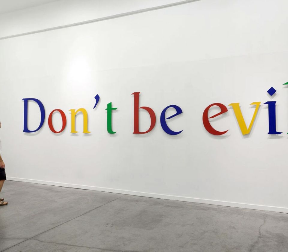 Hoe Google alternatieve gezondheidswebsites onderdrukt