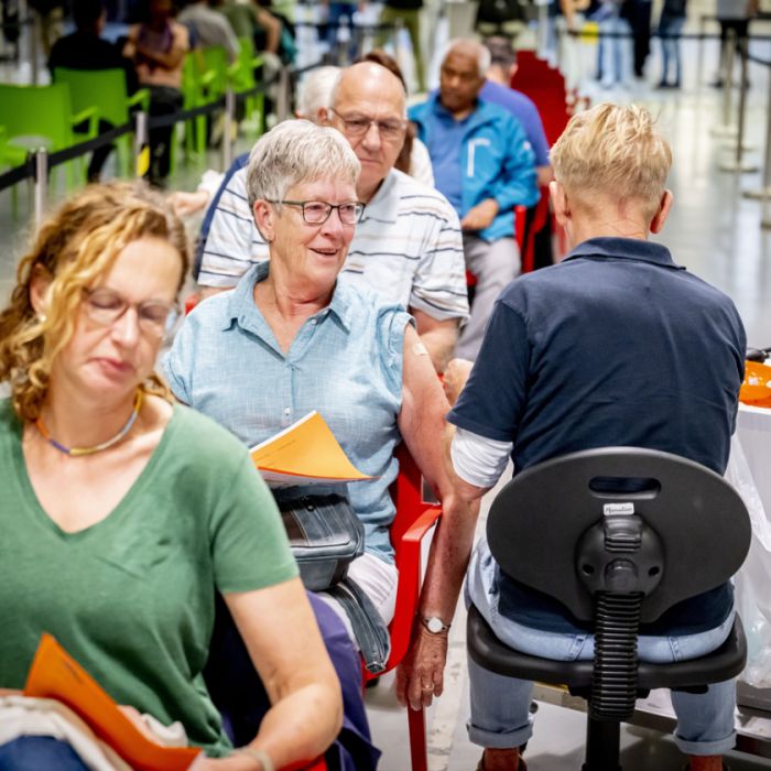 Nieuwe studie over effectiviteit coronavaccins fel bekritiseerd