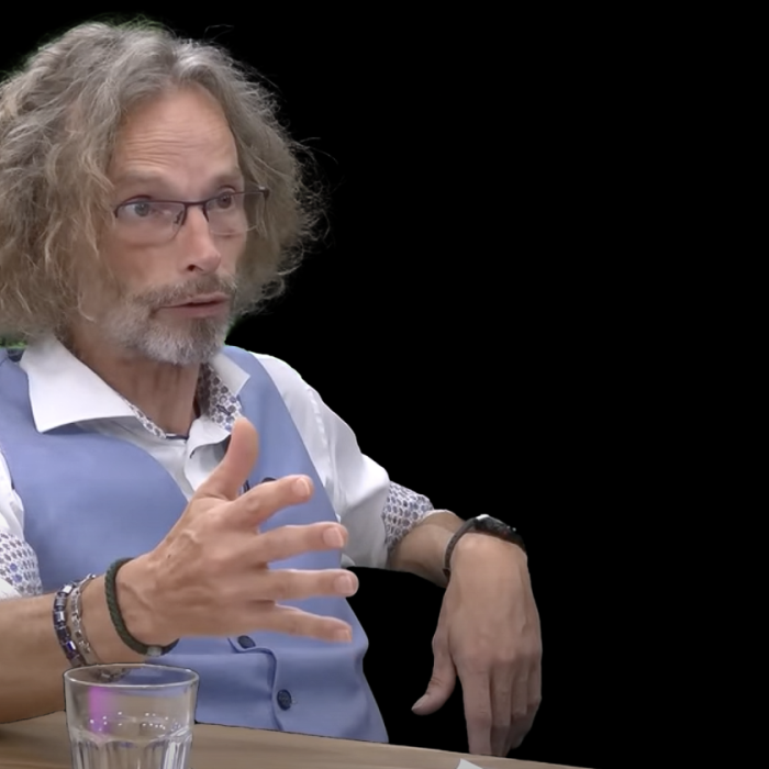 “Overheidsinstanties hadden geen idee over veiligheid covidprikken”