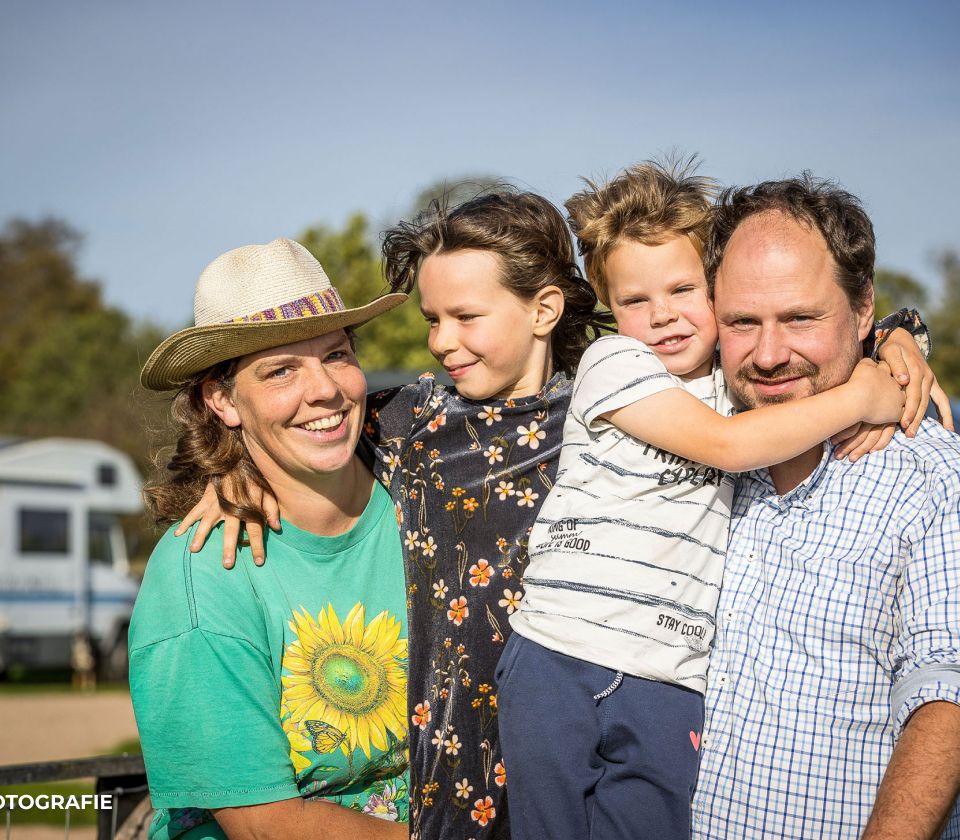 “Thuisonderwijs is geen keuze tegen school, maar voor natuurlijk leren”