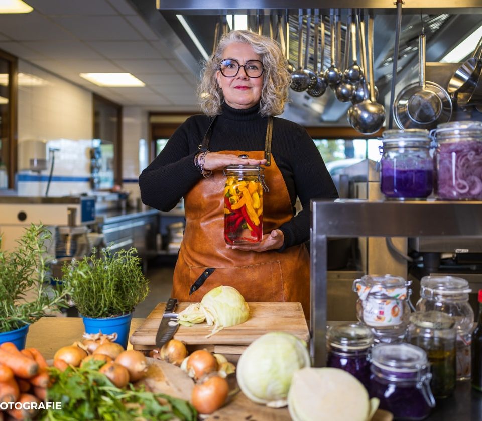 Het is er, ons handboek voor pittige en prachtige tijden