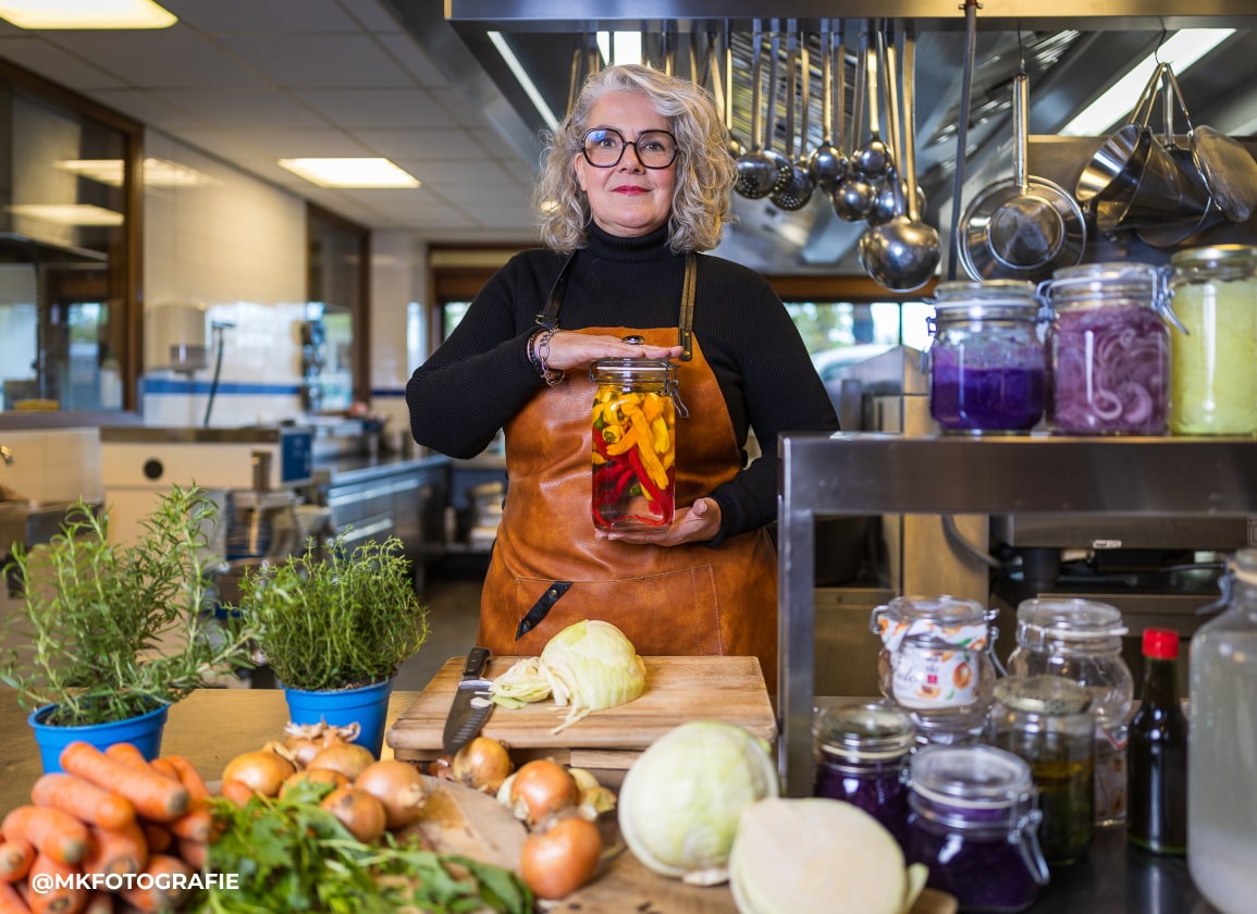 het-is-er-ons-handboek-voor-pittige-en-prachtige-tijden