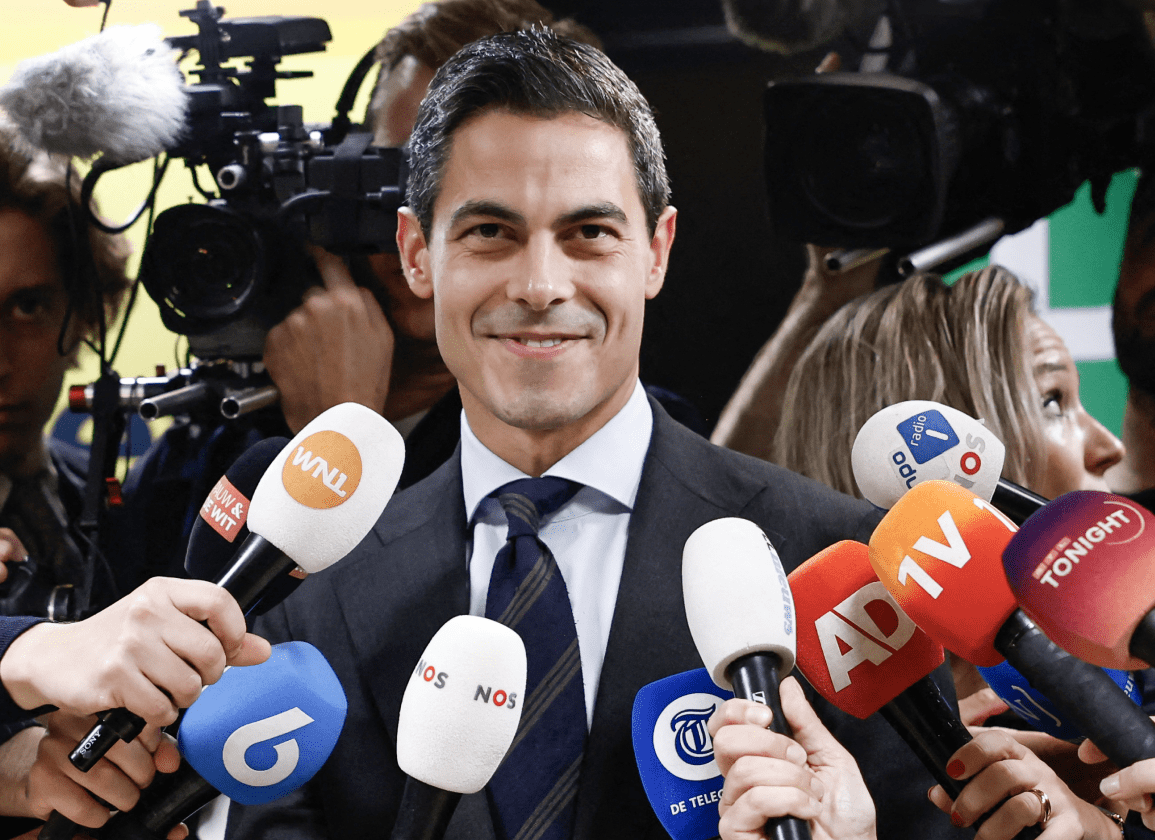 rob-jetten-globalist-in-nationalistische-klederdracht