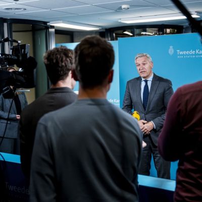 Gevestigde media vragen overheid om bescherming tegen big tech