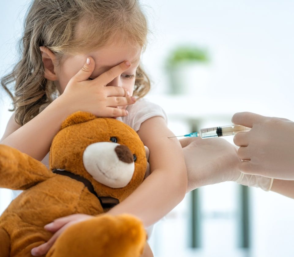 Kinderen gedood door covid-vaccins volgens Amerikaanse geneesmiddelenautoriteit