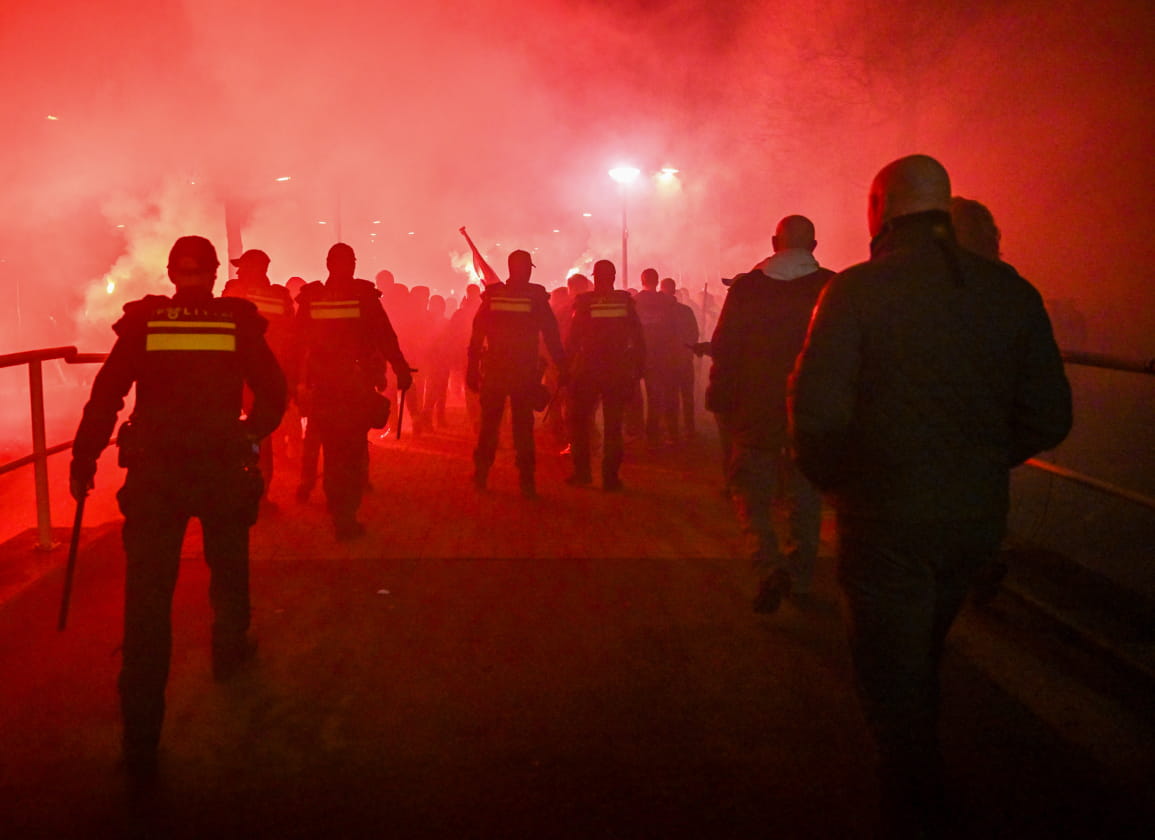 autoriteiten-in-gemeente-molenlanden-in-het-nauw-na-reconstructie-over-azc-demonstratie