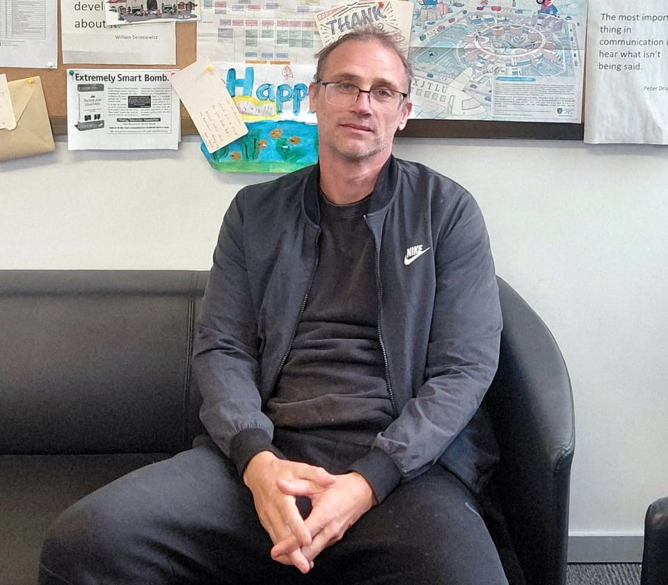 “Journalisten zijn ongeveer zo vrij als soldaten”